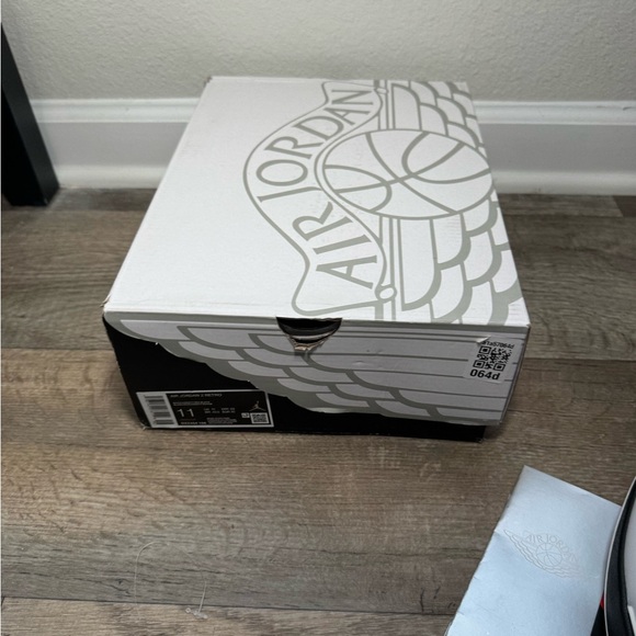 Jordan 2 Retro "White/Varsity Red/Black" Men's size 11 - Picture 12 of 13